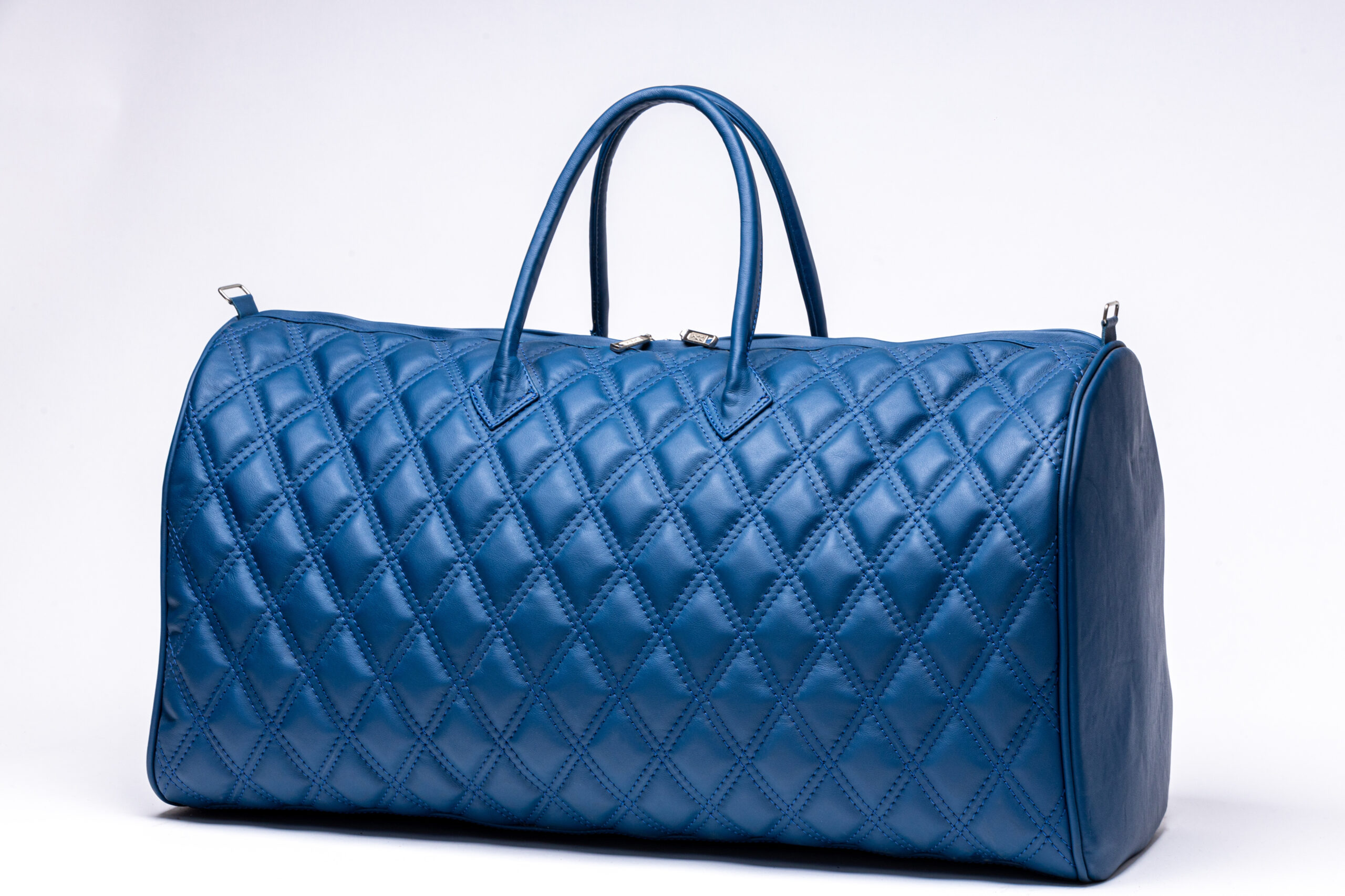 weekender blau rautensteppung 01 Autopolsterei Weekender Blau – Rautensteppung – Gesamtansicht