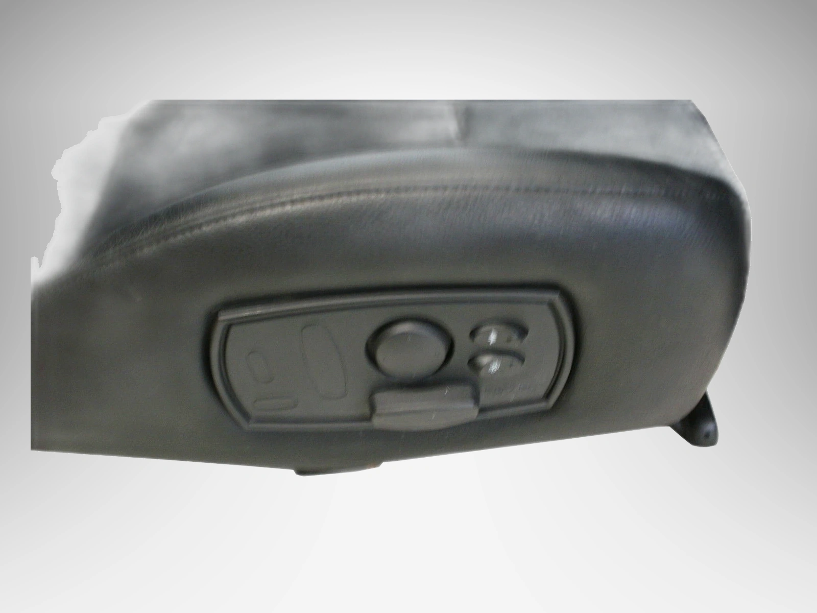 2 recaro ergomed e sitze schwarz mit seitenairbag und klimapaket 02 referenzhintergrund Autopolsterei Recaro Ergomed E schwarz – Ausführung schwarz, Produktansicht 2