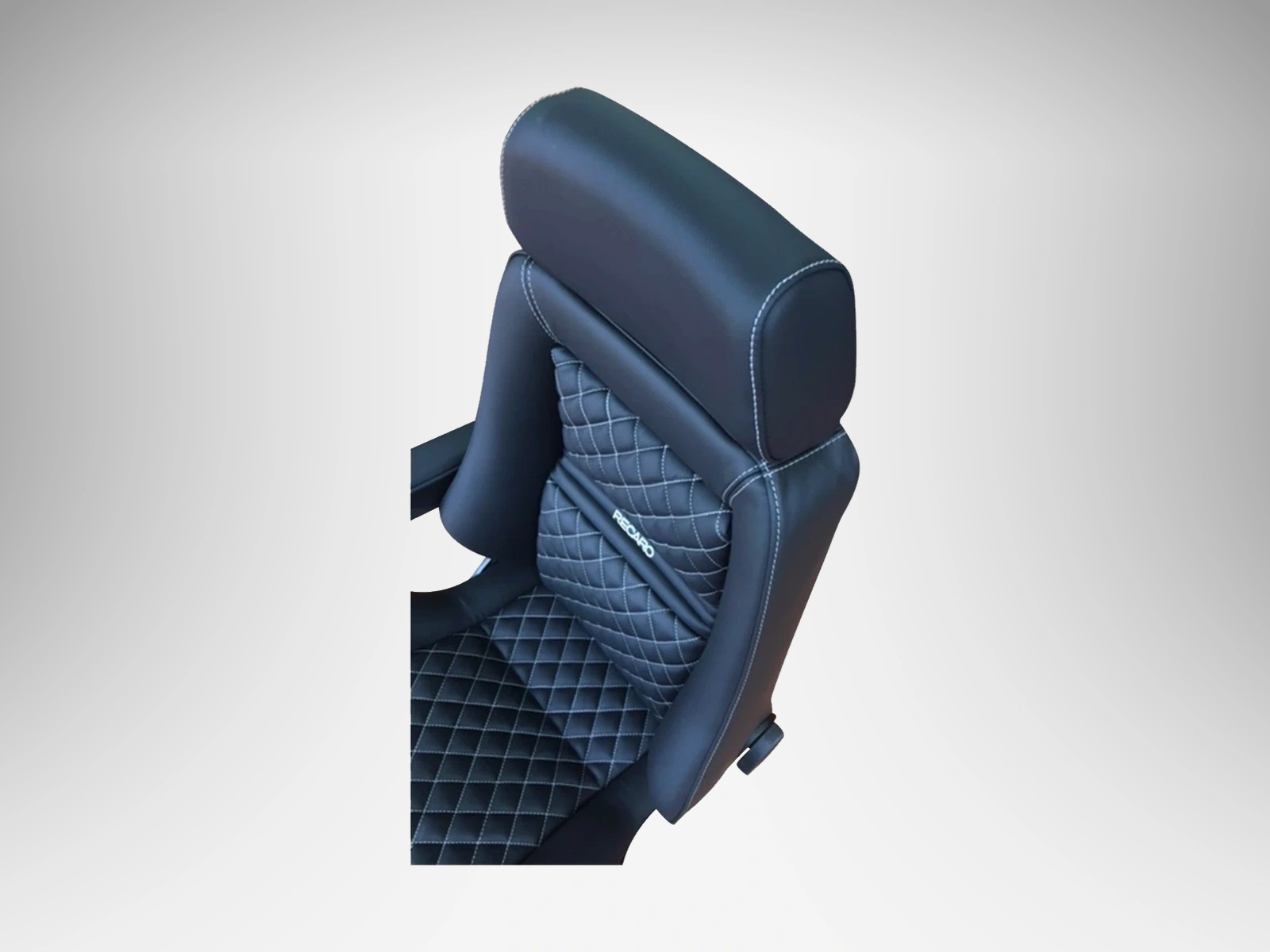 2 recaro specialist s sitze schwarz leder mit rautenmuster und armlehnen 02 referenzhintergrund Autopolsterei Recaro Specialist S schwarz – Ausführung schwarz, Produktansicht 2