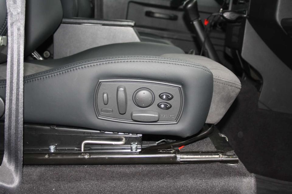 KLA 2766224284 07 Autopolsterei 2 Recaro Sitze für Landrover Defender Leder-Alcantara neu bezogen – Bild 7