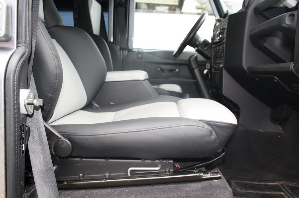 KLA 2766224284 14 Autopolsterei 2 Recaro Sitze für Landrover Defender Leder-Alcantara neu bezogen – Bild 14