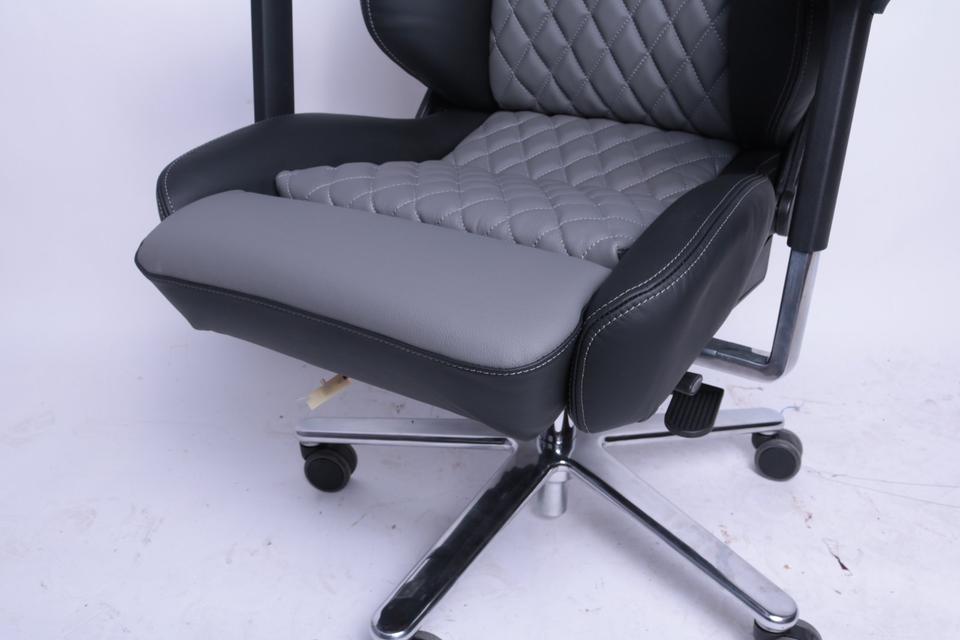 KLA 2770663406 15 Autopolsterei Bürostuhl aus Recaro Sportster CS Leder Porsche Pepita neu bezoge – Bild 15
