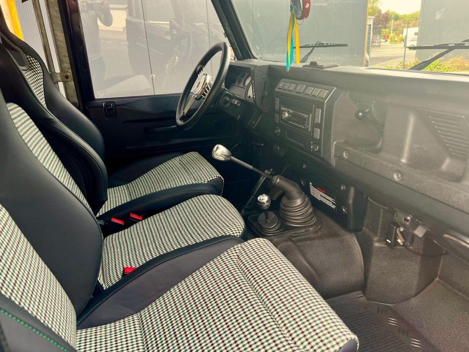 KLA 2772767110 02 Autopolsterei 2 Recaro Sportster CS für Landrover Defender Pepita refurbished – Bild 2