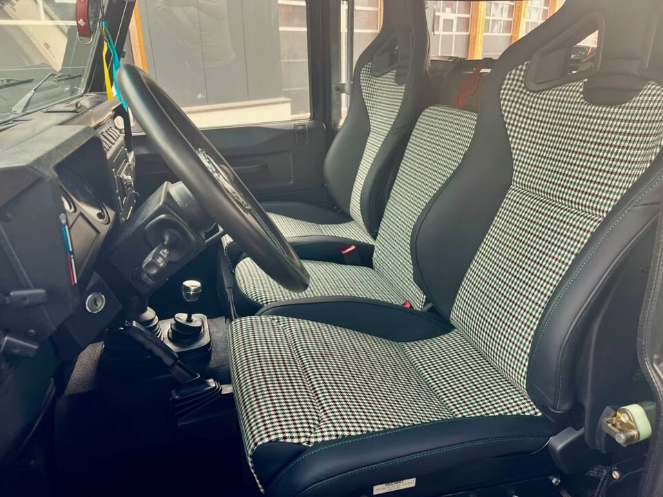 KLA 2772767110 Autopolsterei 2 Recaro Sportster CS für Landrover Defender Pepita refurbished