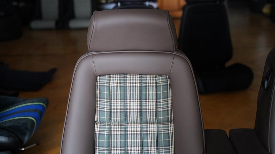 KLA 2773132252 02 Autopolsterei 2 Recaro ergomed Leder Stoff Armlehne Youngtimer restauriert – Bild 2