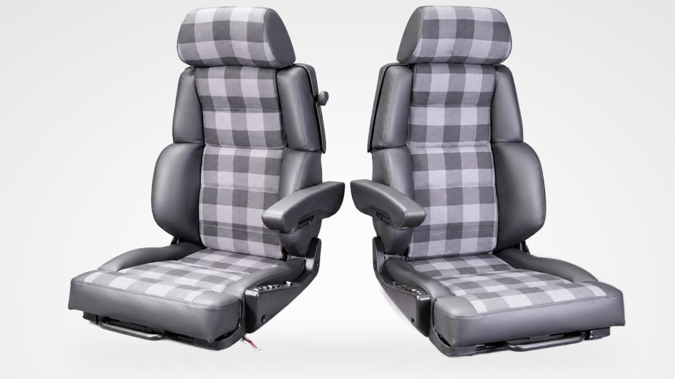 KLA 3209921485 01 Studio Autopolsterei 2 Recaro Orthopäd 81 Mercedes G W460W461 W463 restauriert