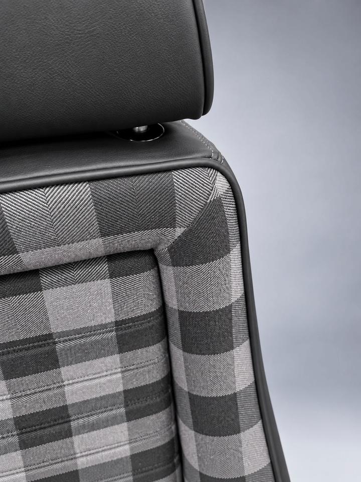 KLA 3370584033 06 Autopolsterei 2 original Recaro Idealsitz Mercedes G Klasse Rodeo restauriert – Bild 6