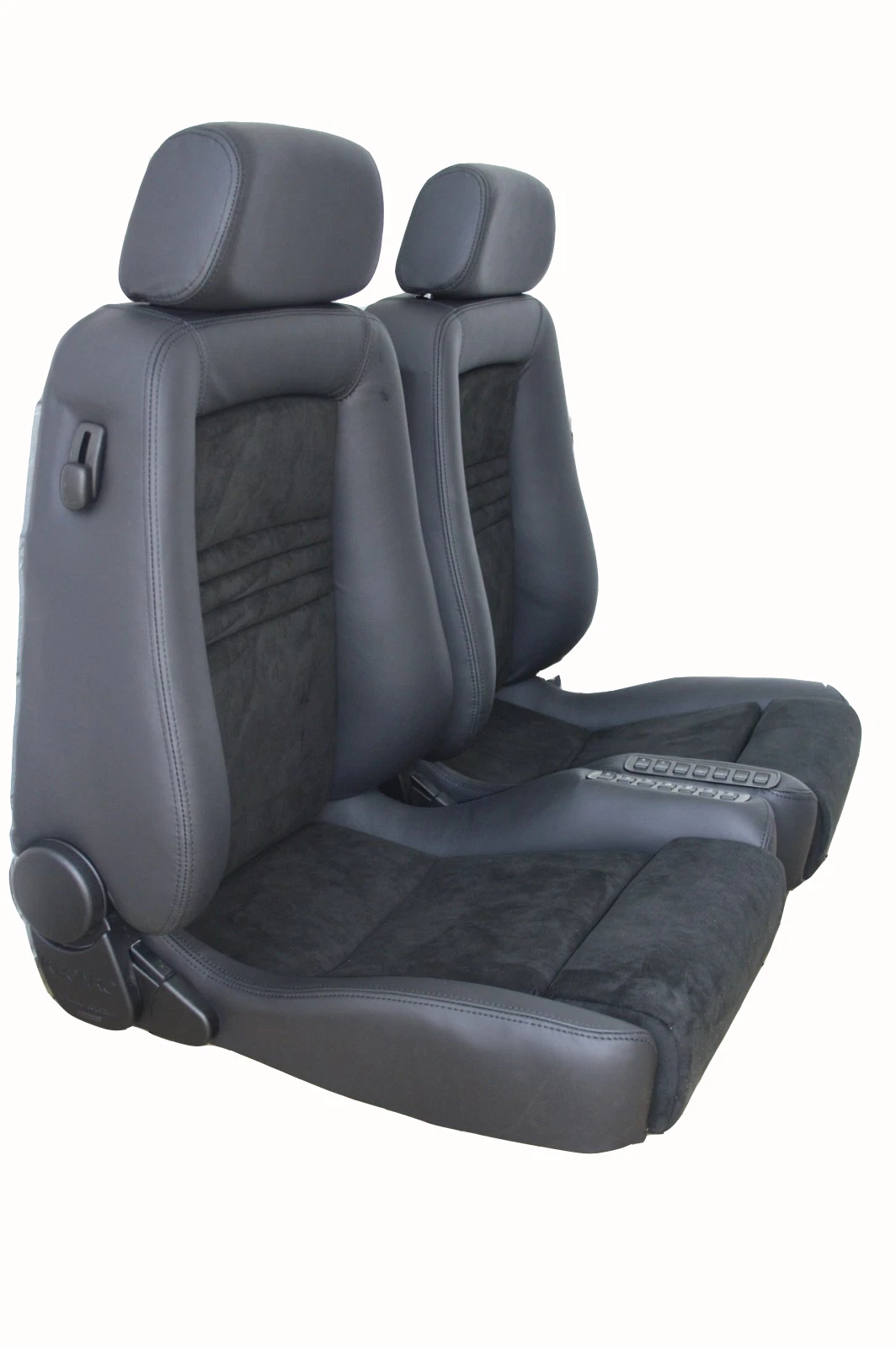 RECARO Ergomed DS Leder Alcantara schwarz – Bild 2 Autopolsterei RECARO Ergomed DS Sitzpaar in schwarzem Leder und Alcantara, Klimapaket, Foto 2 von 7