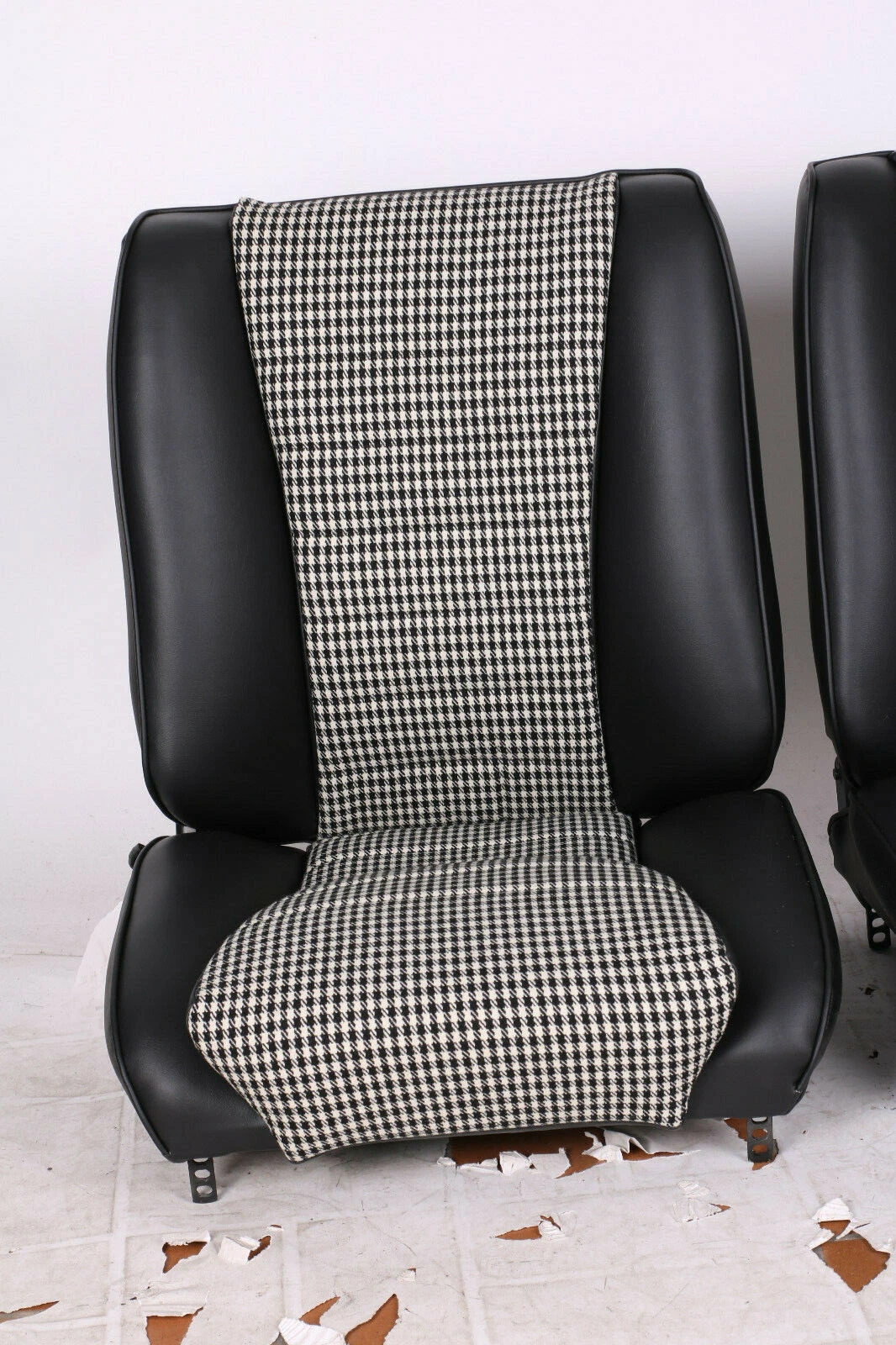 RECARO Idealsitz S Pepita Porsche 911 SWB – Bild 6 Autopolsterei RECARO Idealsitz S Pepita Porsche 911 SWB – Produktbild 6