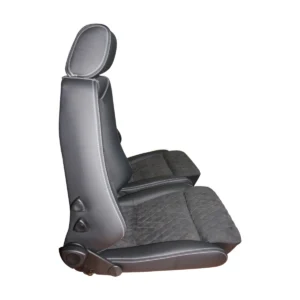 RECARO Specialist M Sitzpaar aus schwarzem Leder und Alcantara, Produktfoto 4 von 8