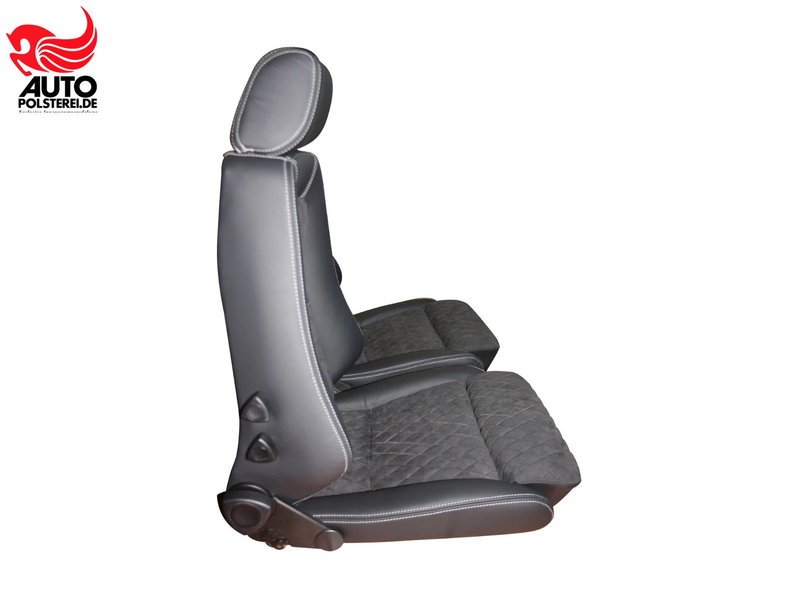 RECARO Specialist M Leder Alcantara – Bild 4 Autopolsterei RECARO Specialist M Sitzpaar aus schwarzem Leder und Alcantara, Produktfoto 4 von 8