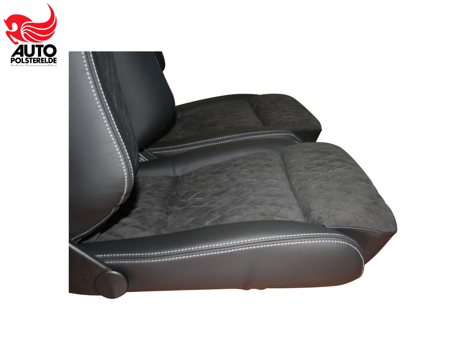 RECARO Specialist M Leder Alcantara – Bild 5 Autopolsterei RECARO Specialist M Sitzpaar aus schwarzem Leder und Alcantara, Produktfoto 5 von 8
