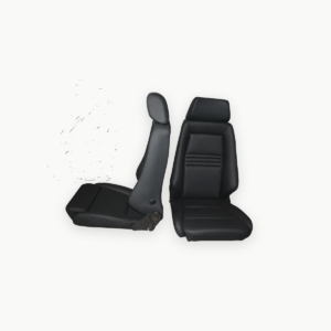 Schwarzer RECARO Specialist M Sitz in der Seitenansicht